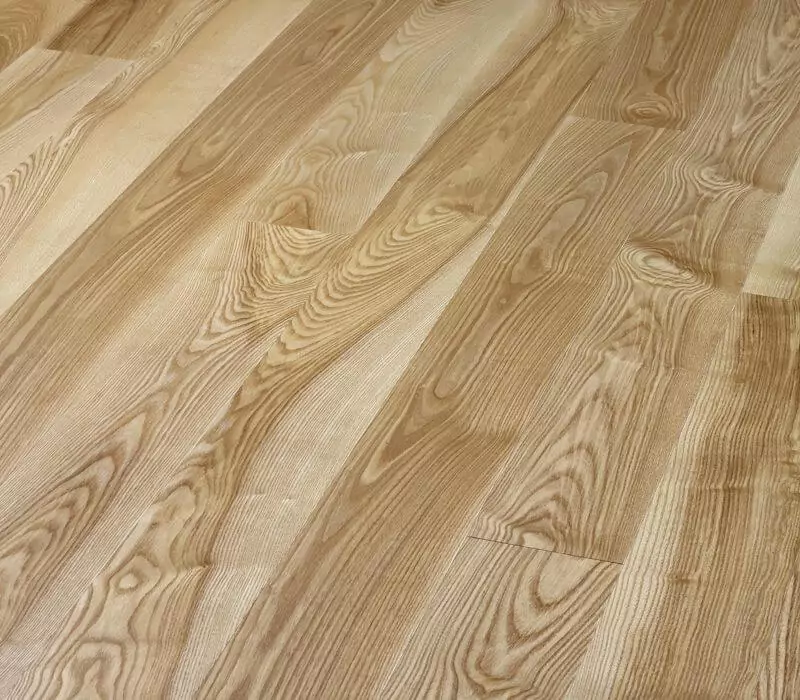 Массивная доска из ясеня 20 мм Рустик