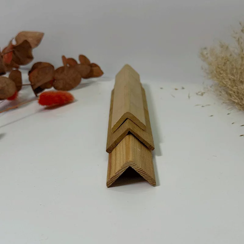 Уголки из лиственницы